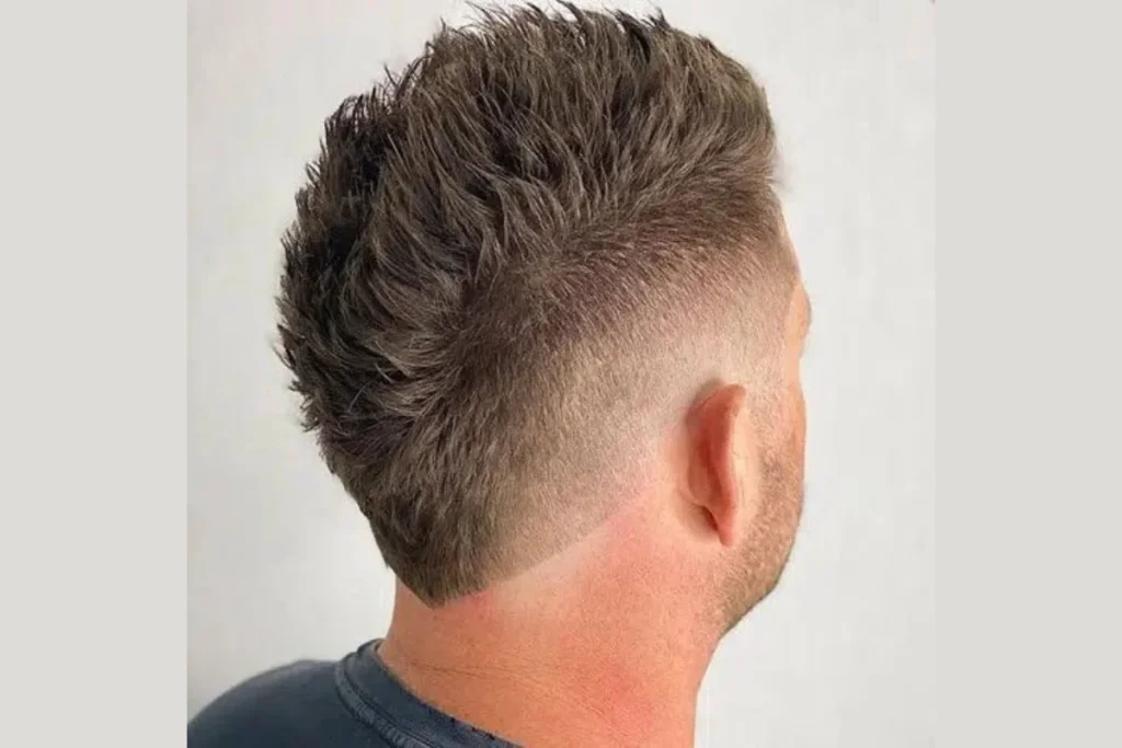 corte de cabelo moicano