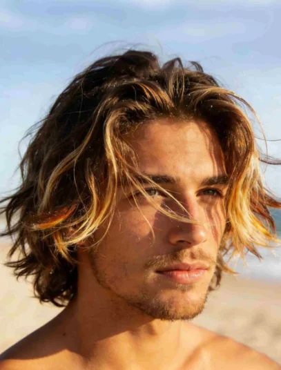corte de cabelo surfista masculino 27