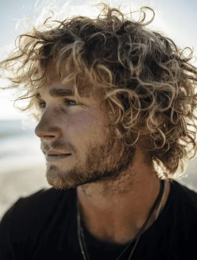 corte de cabelo surfista masculino 29