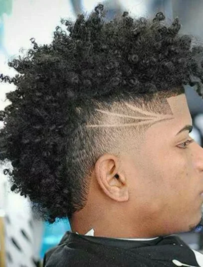 corte de cabelo masculino crespo moicano 17