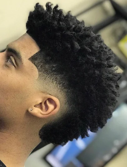 corte de cabelo masculino crespo moicano 20