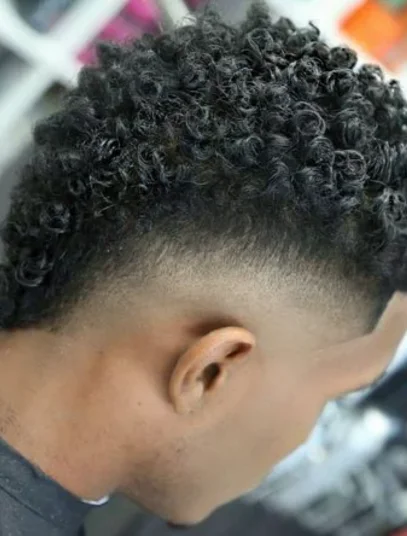 corte de cabelo masculino crespo moicano 5